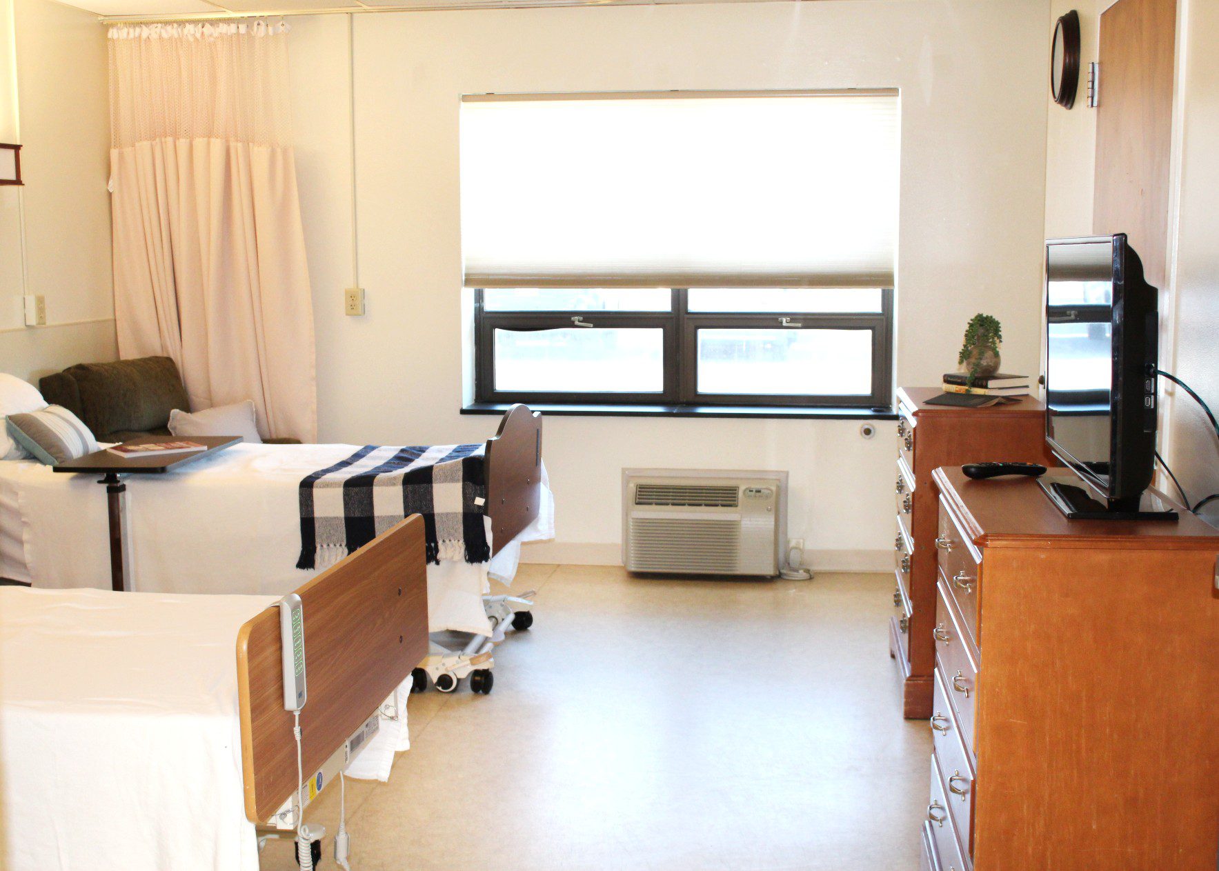 skilled nursing room
